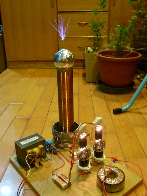 几周前重做的vttc电子管特斯拉线圈