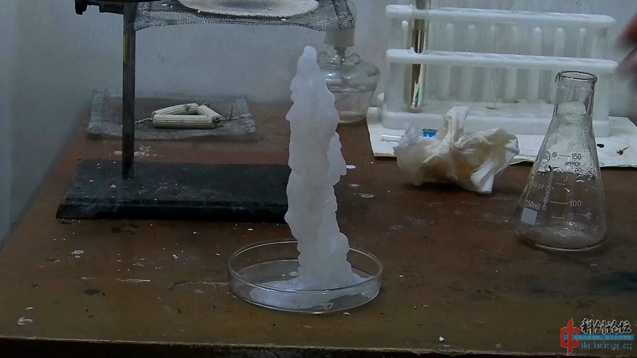 【趣味实验】热冰实验——乙酸钠的过饱和现象 - 科创