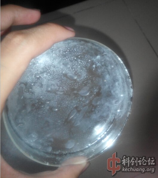 装完AB胶的培养皿如何去除残留的胶水?